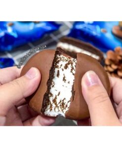 کیک شکلاتی کدبری اورئو با فیلینگ مارشمالو توت فرنگی-30 گرمی Cadbury Oreo Socola-Pie with Marshmallow & Strawberry favor 4 کیک شکلاتی کدبری اورئو با فیلینگ مارشمالو توت فرنگی-30 گرمی Cadbury Oreo Socola-Pie with Marshmallow & Strawberry favor