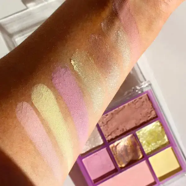 پالت سایه چشم 7 رنگ رسپبری ریپل تکنیک پاستیلی و شاین Technic Raspberry Ripple Eyeshadow Palette 2 پالت سایه چشم 7 رنگ رسپبری ریپل تکنیک پاستیلی و شاین Technic Raspberry Ripple Eyeshadow Palette - تصویر 2