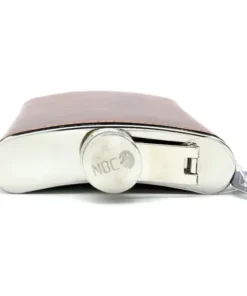 فلاسک جیبی طرح چرم قهوهای سوخته ان بی کو مدل FLNB-1254 9 درِ پیچی و لوگوی NBC روی سرِ در فلاسک جیبی طرح چرم قهوهای سوخته ان بی کو